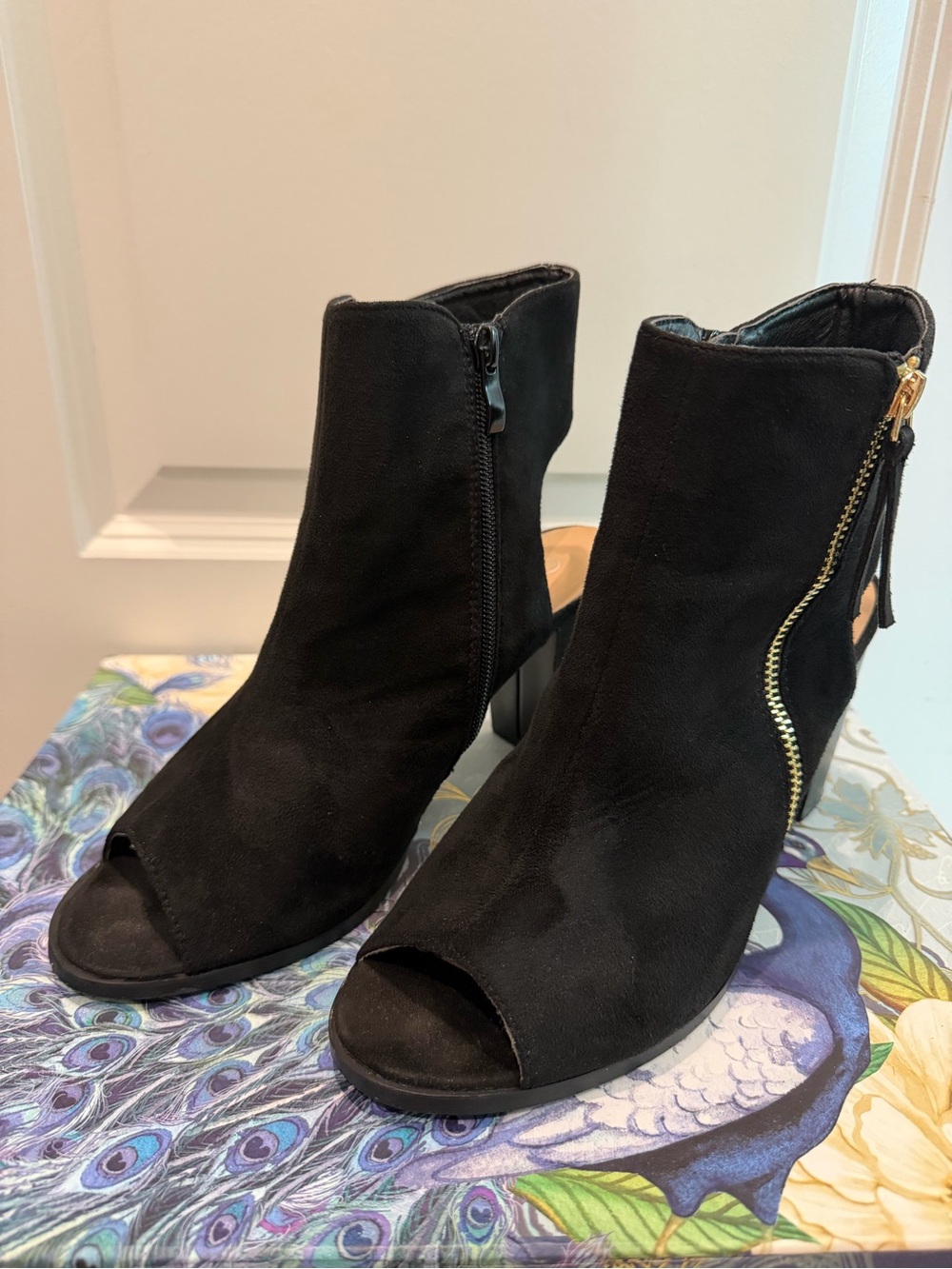 Charlie Albert New York Black Peep Toe Ankle Booties Heels Size 9
